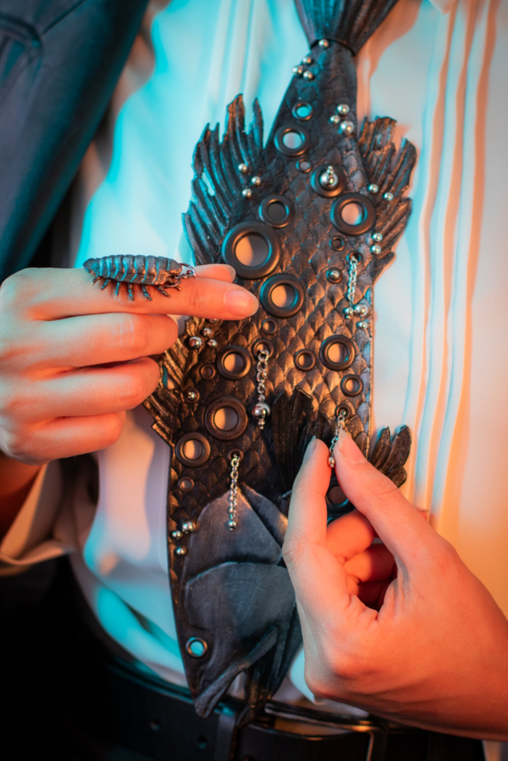 "Parasite" Leather Tie - Image 3